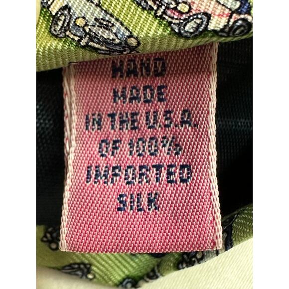 VINEYARD VINES Martha's Vineyard Men's 100% Silk Tie Green Made in USA Cars - Picture 6 of 8